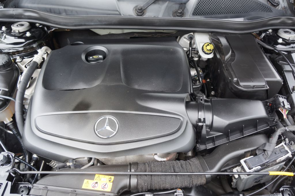 Photo 18 of this MERCEDES-BENZ GLA 250