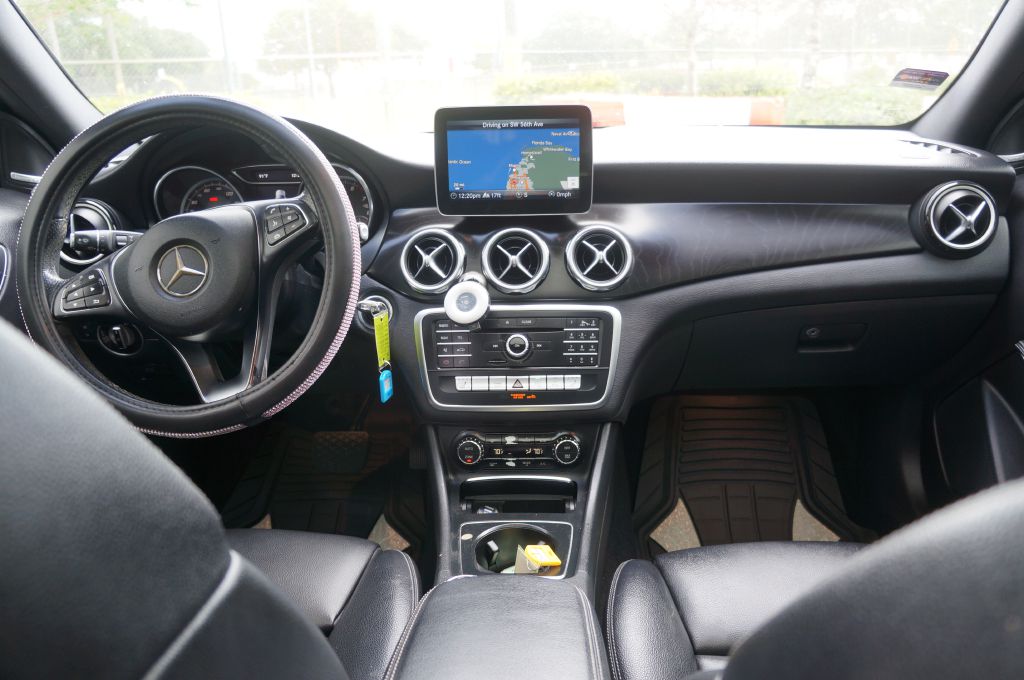 Photo 28 of this MERCEDES-BENZ GLA 250