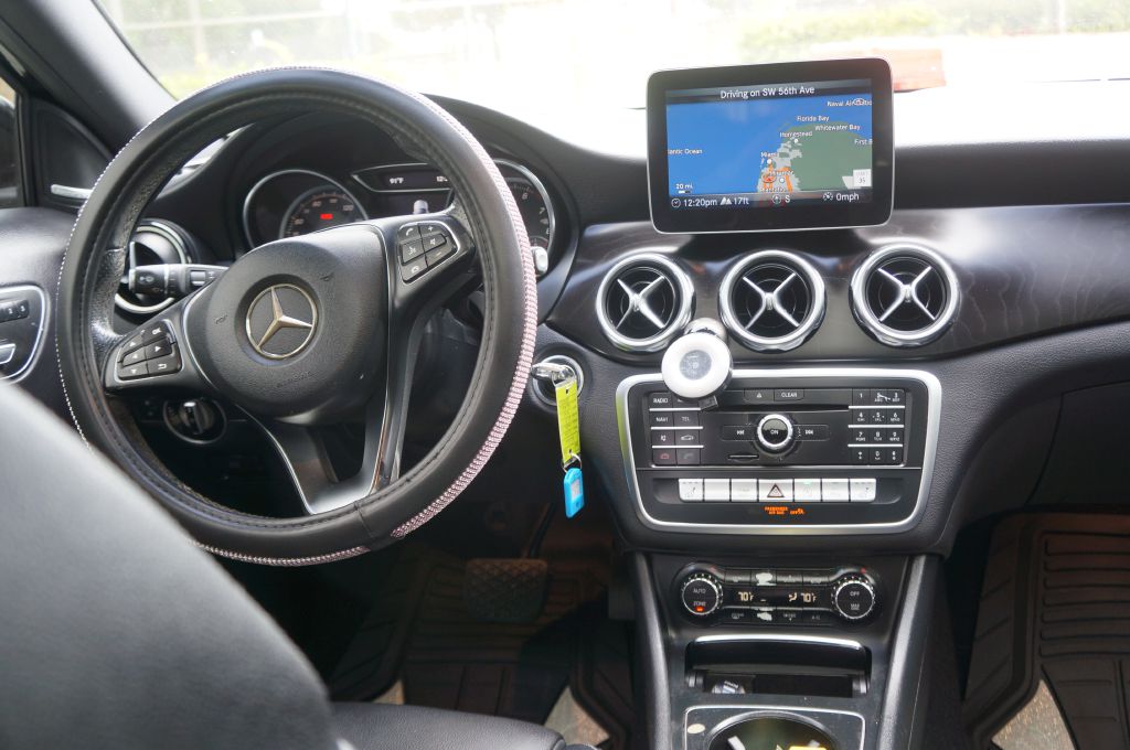 Photo 29 of this MERCEDES-BENZ GLA 250