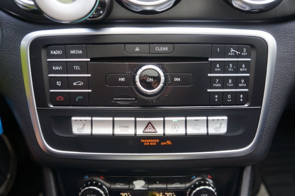 Photo 34 of this MERCEDES-BENZ GLA 250