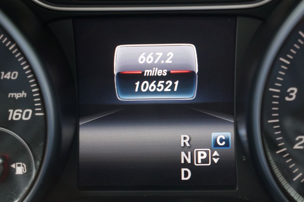 Photo 38 of this MERCEDES-BENZ GLA 250