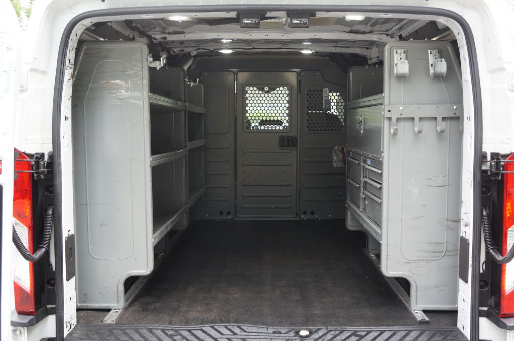 Photo 20 of this FORD TRANSIT T150 LR