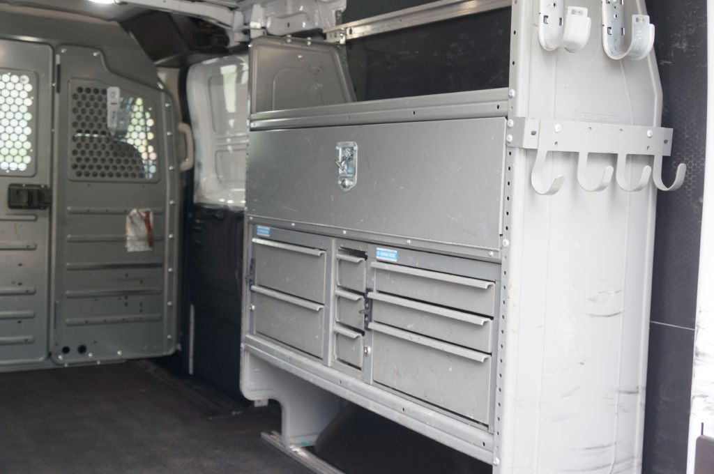 Photo 21 of this FORD TRANSIT T150 LR