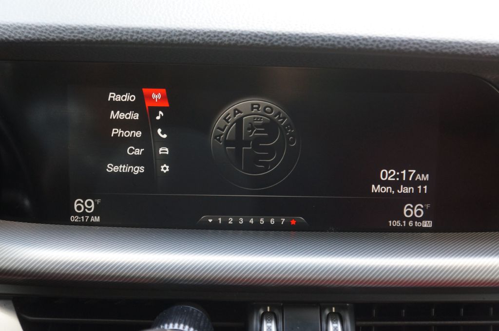 Photo 31 of this ALFA ROMEO STELVIO