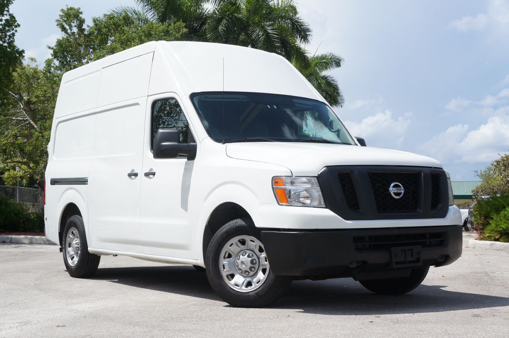 Photo 4 of this NISSAN NV 2500 S HD HR