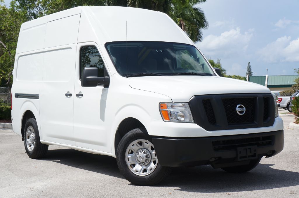 Photo 5 of this NISSAN NV 2500 S HD HR