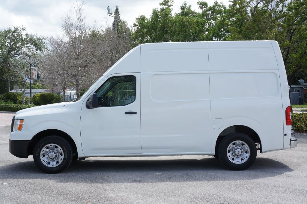 Photo 7 of this NISSAN NV 2500 S HD HR