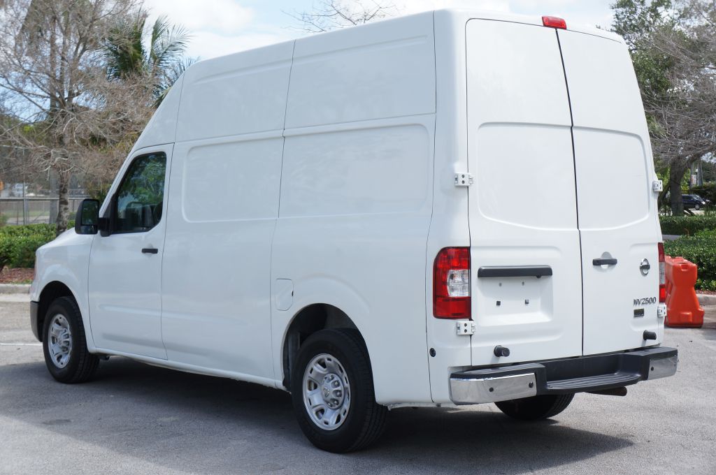 Photo 9 of this NISSAN NV 2500 S HD HR