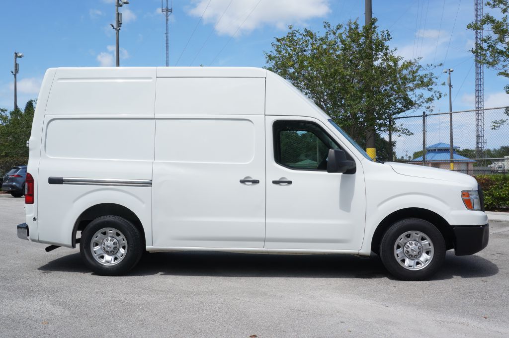Photo 14 of this NISSAN NV 2500 S HD HR