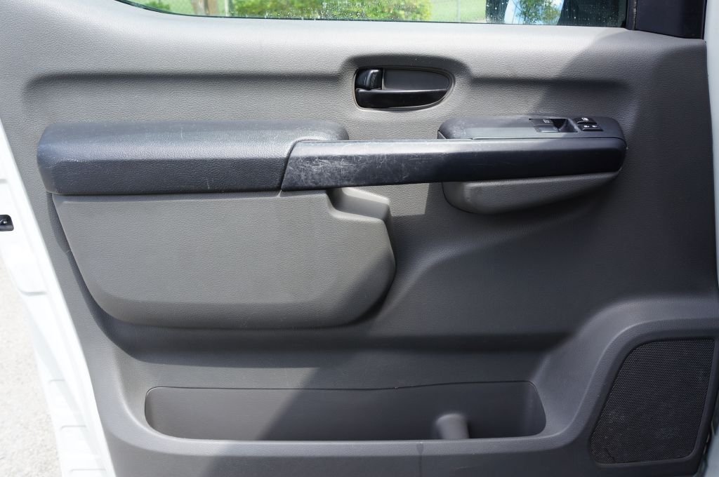 Photo 22 of this NISSAN NV 2500 S HD HR