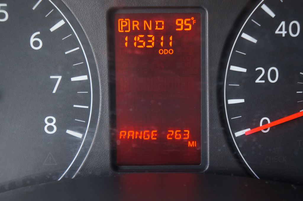 Photo 39 of this NISSAN NV 2500 S HD HR