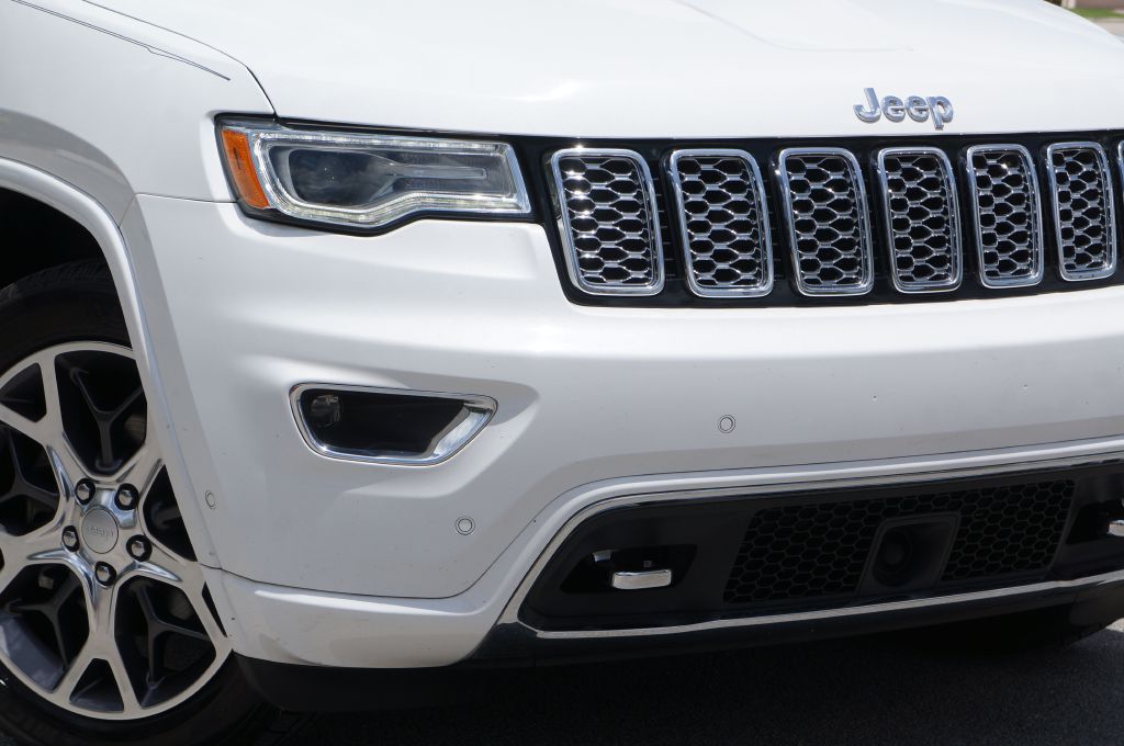 Photo 13 of this JEEP GRAND CHEROKEE