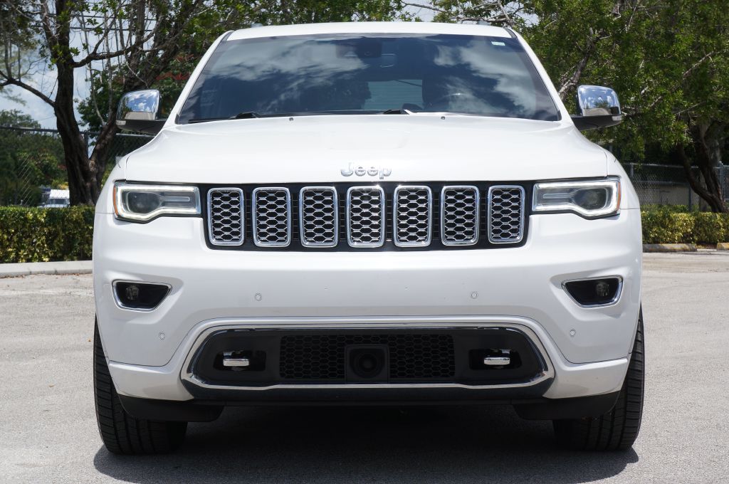 Photo 3 of this JEEP GRAND CHEROKEE