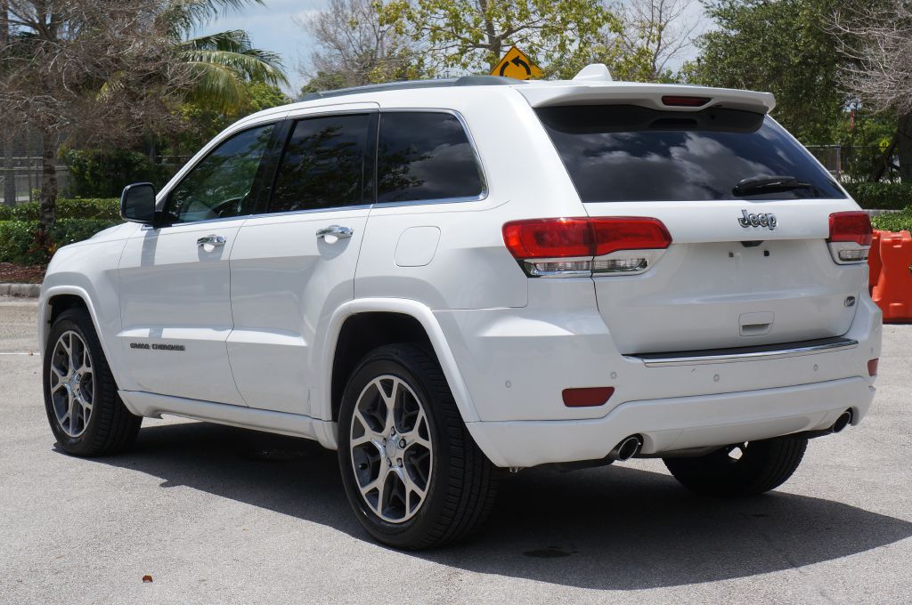 Photo 8 of this JEEP GRAND CHEROKEE