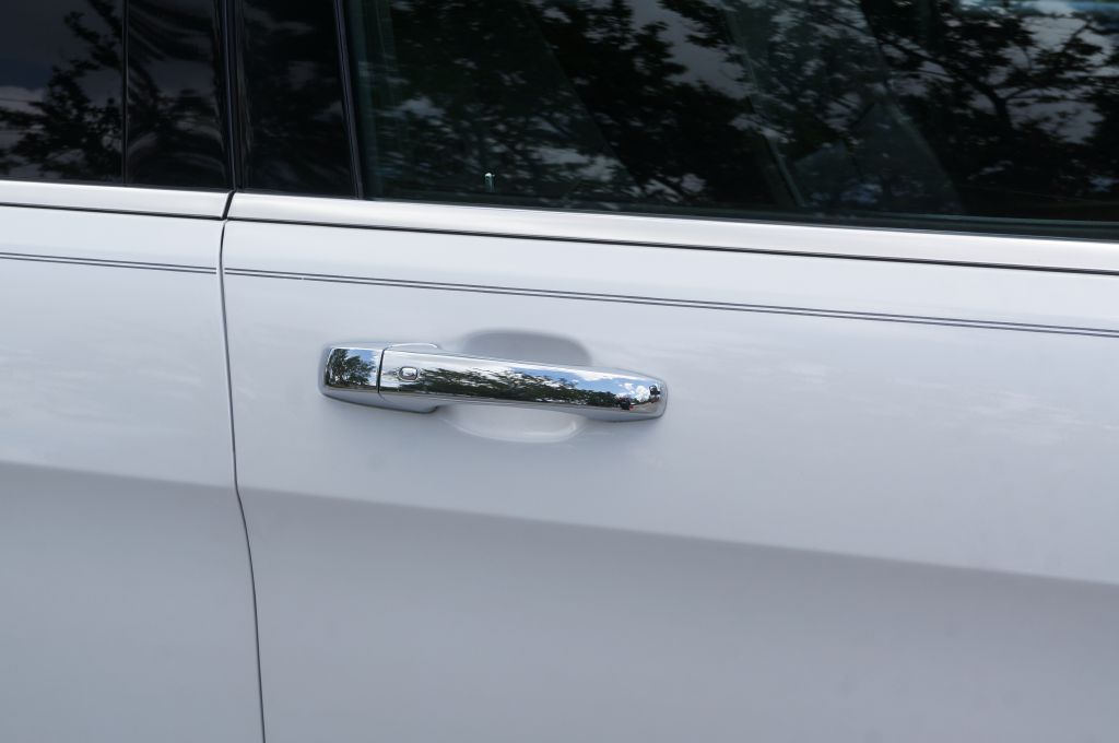 Photo 16 of this JEEP GRAND CHEROKEE