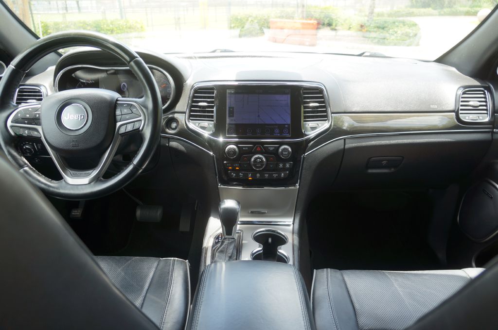 Photo 29 of this JEEP GRAND CHEROKEE