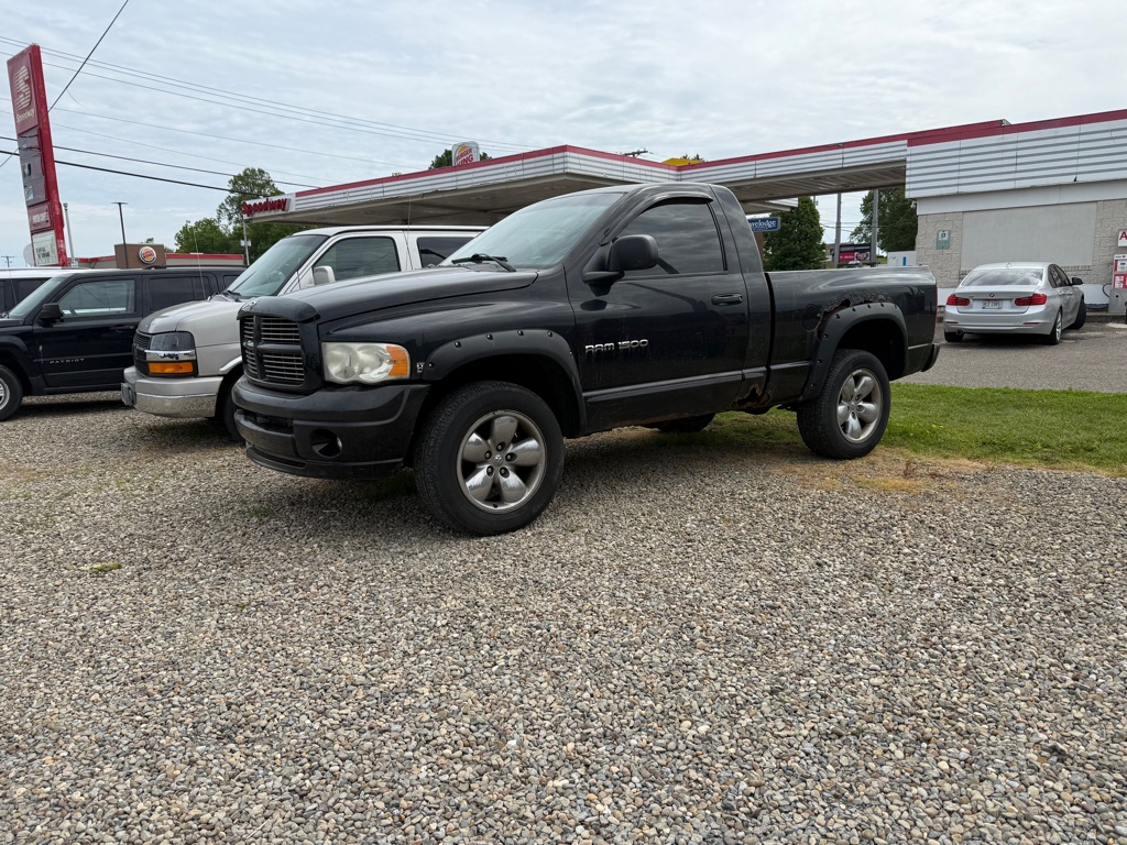 2005 Dodge Ram 1500 ST 4x4 Regular Cab SWB's photo
