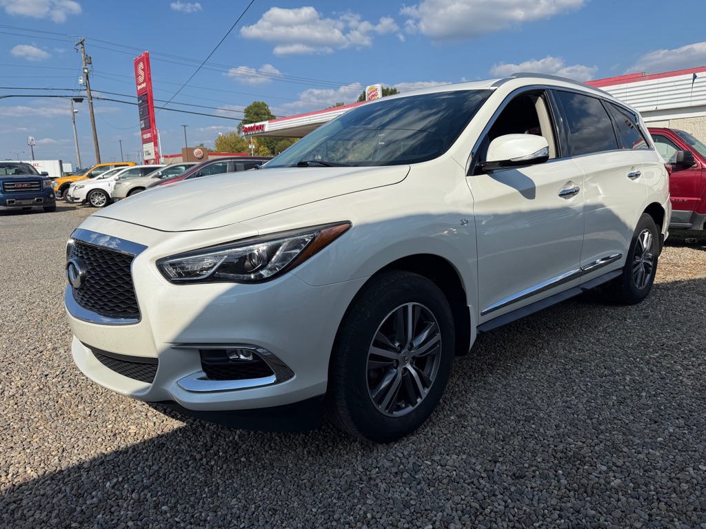 Additional photo of vehicle.