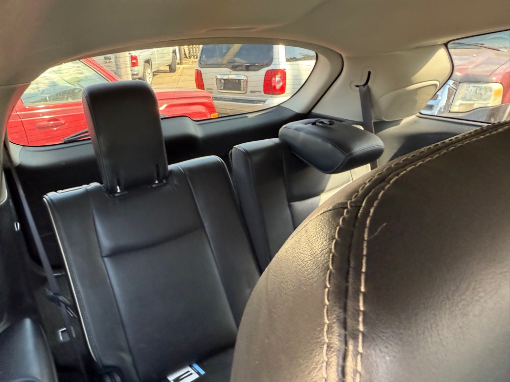 Additional photo of vehicle.