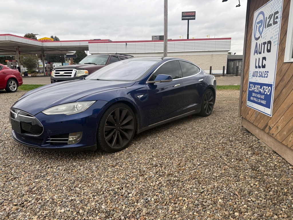 Additional photo of vehicle.