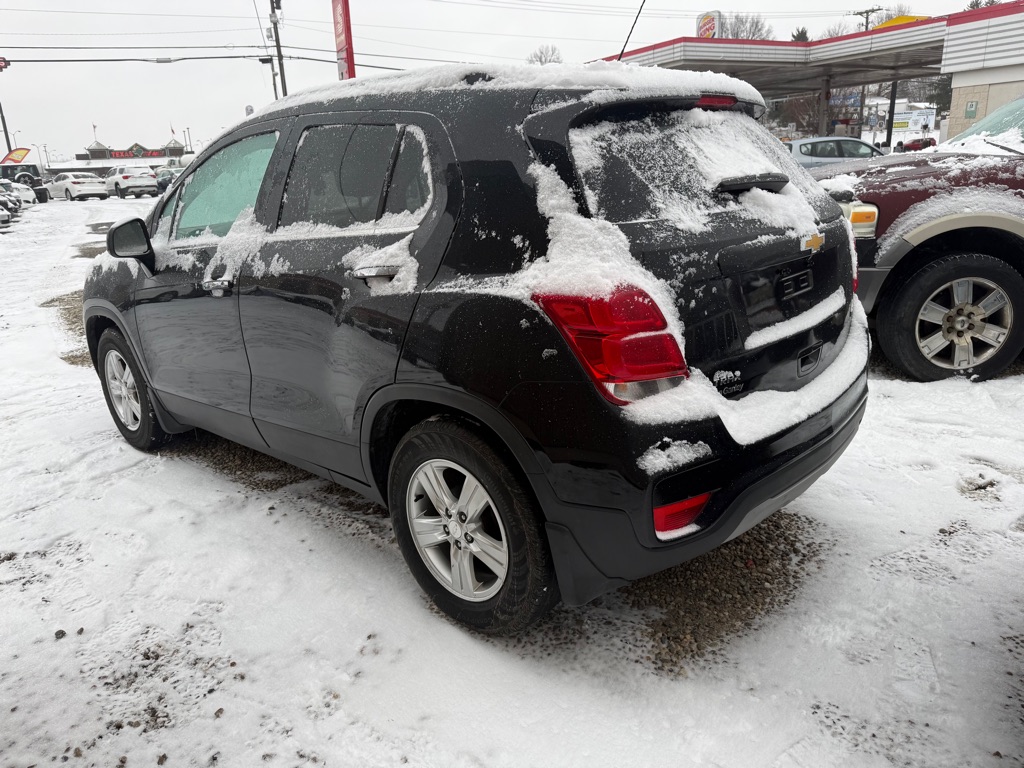 Additional photo of vehicle.