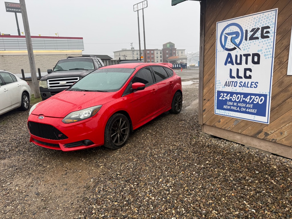 2014 Ford Focus 5 Door Hatch ST's photo