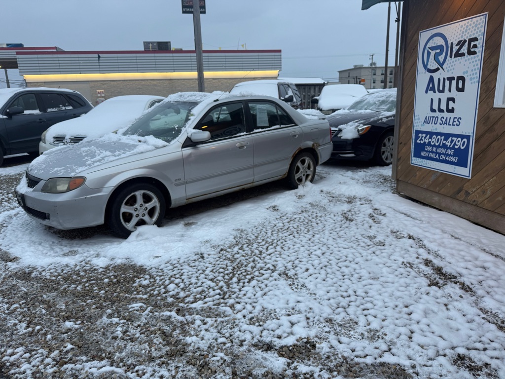 2002 Mazda Protege DX's photo