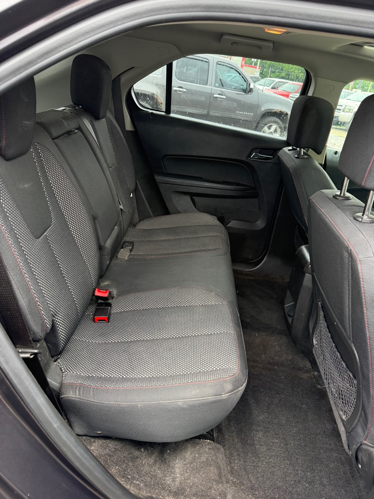 Additional photo of vehicle.