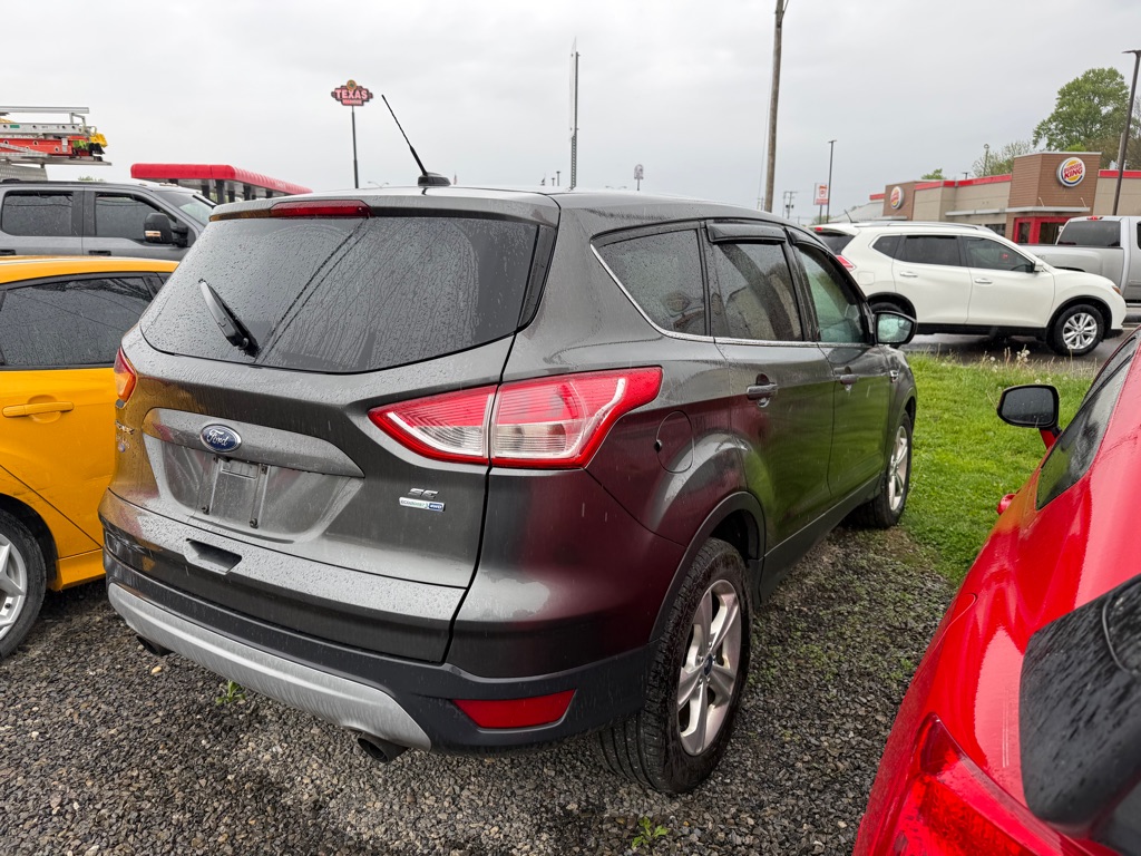 Additional photo of vehicle.