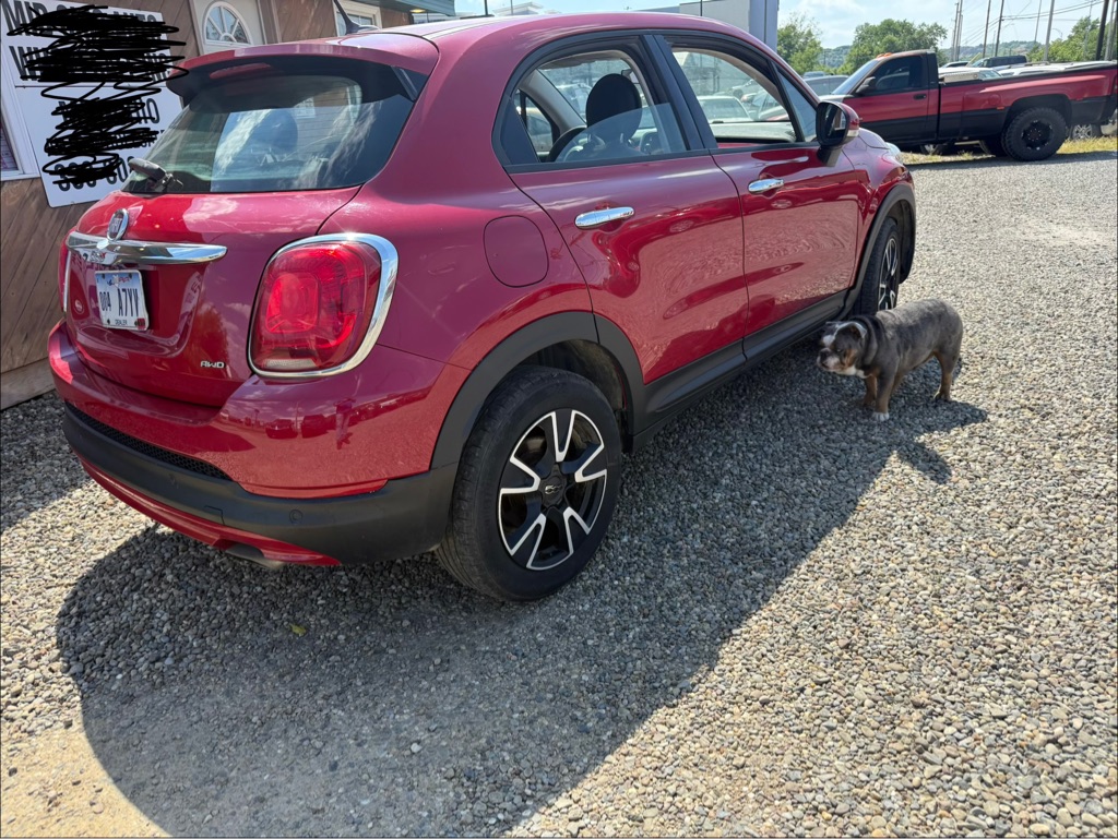 Additional photo of vehicle.