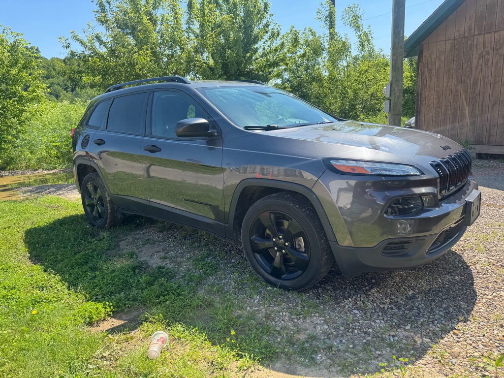 Additional photo of vehicle.