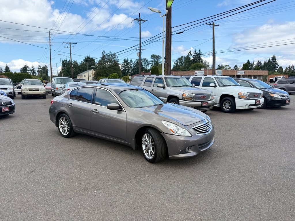 Photo 4 of this INFINITI G37 SEDAN