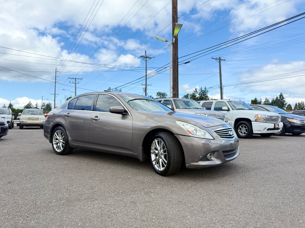 Photo 5 of this INFINITI G37 SEDAN