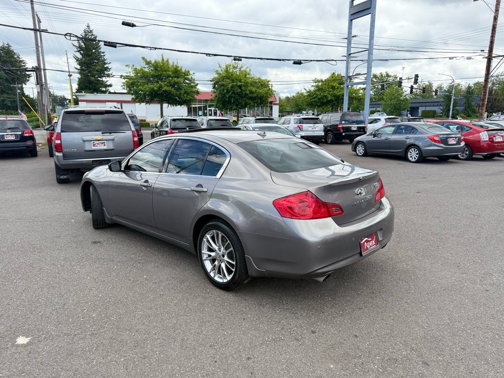 Photo 9 of this INFINITI G37 SEDAN