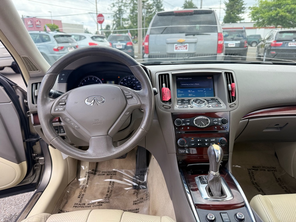 Photo 14 of this INFINITI G37 SEDAN