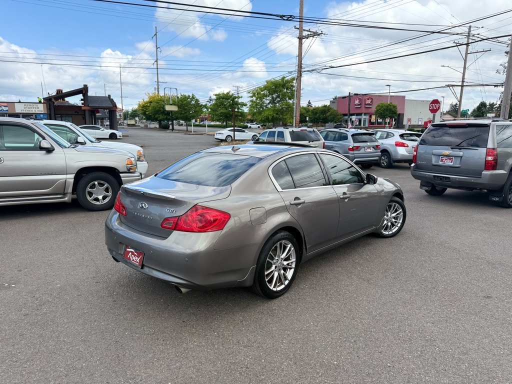 Photo 7 of this INFINITI G37 SEDAN