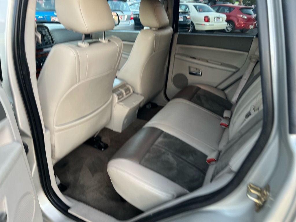 Photo 14 of this JEEP GRAND CHEROKEE