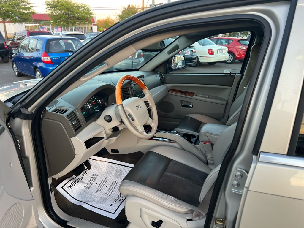 Photo 11 of this JEEP GRAND CHEROKEE