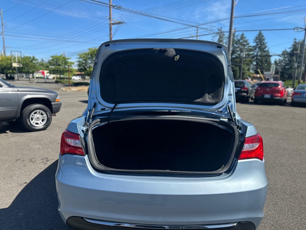 Photo 7 of this CHRYSLER 200