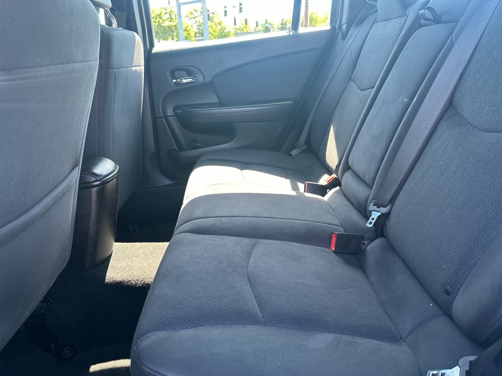 Photo 17 of this CHRYSLER 200