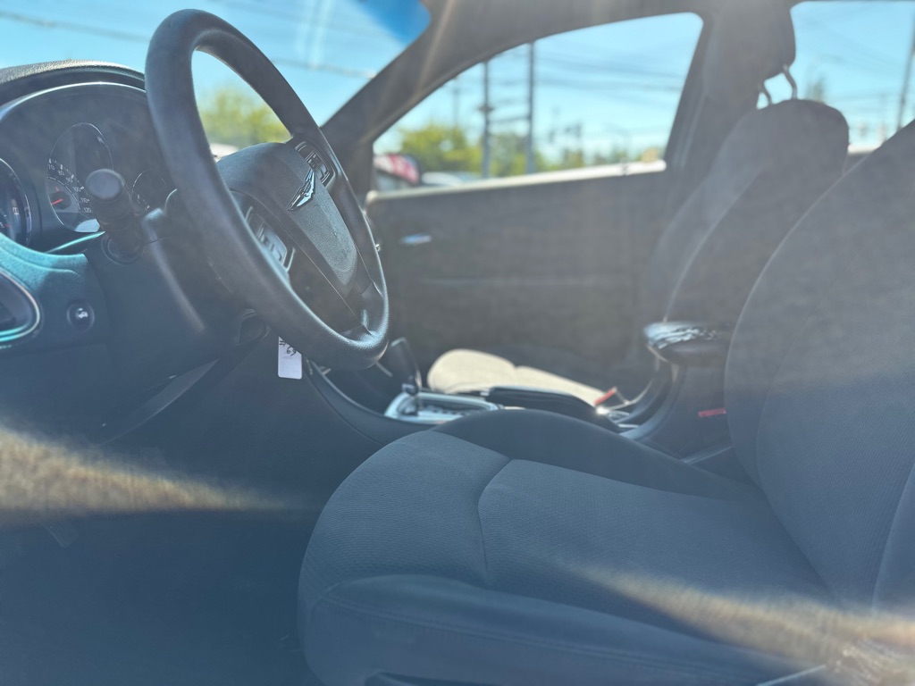 Photo 13 of this CHRYSLER 200