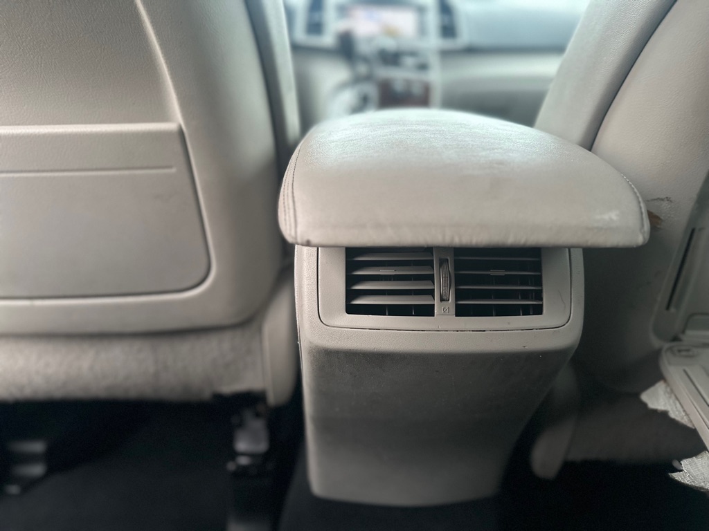 Photo 20 of this TOYOTA VENZA