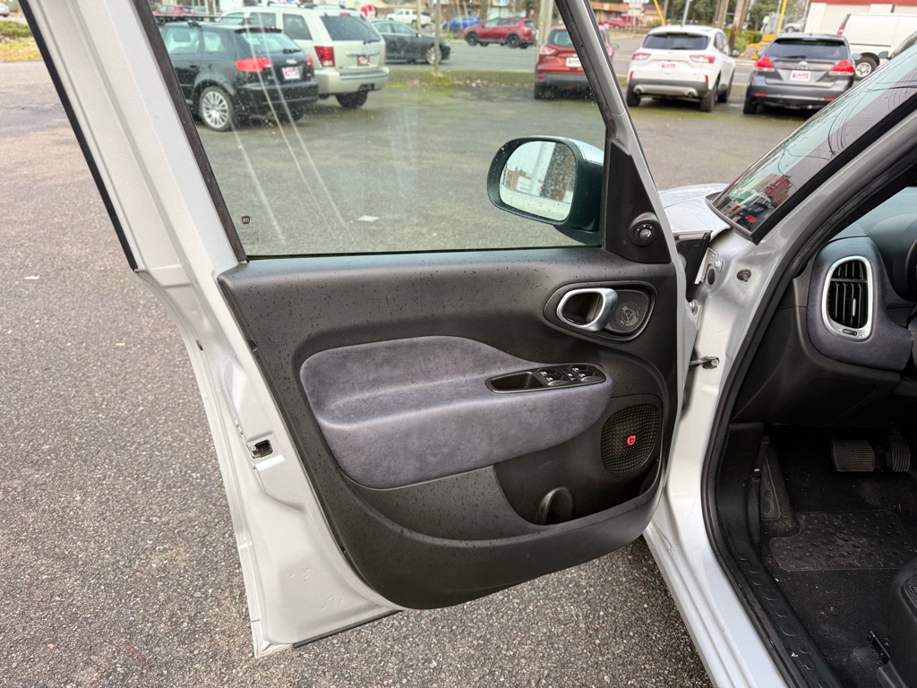 Photo 11 of this FIAT 500L