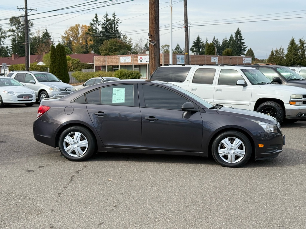 Photo 5 of this CHEVROLET CRUZE