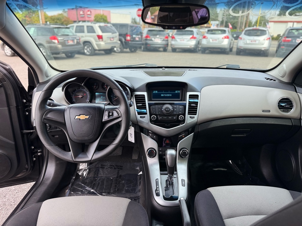 Photo 12 of this CHEVROLET CRUZE