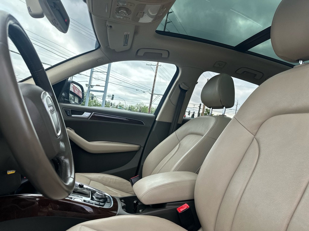 Photo 16 of this AUDI Q5