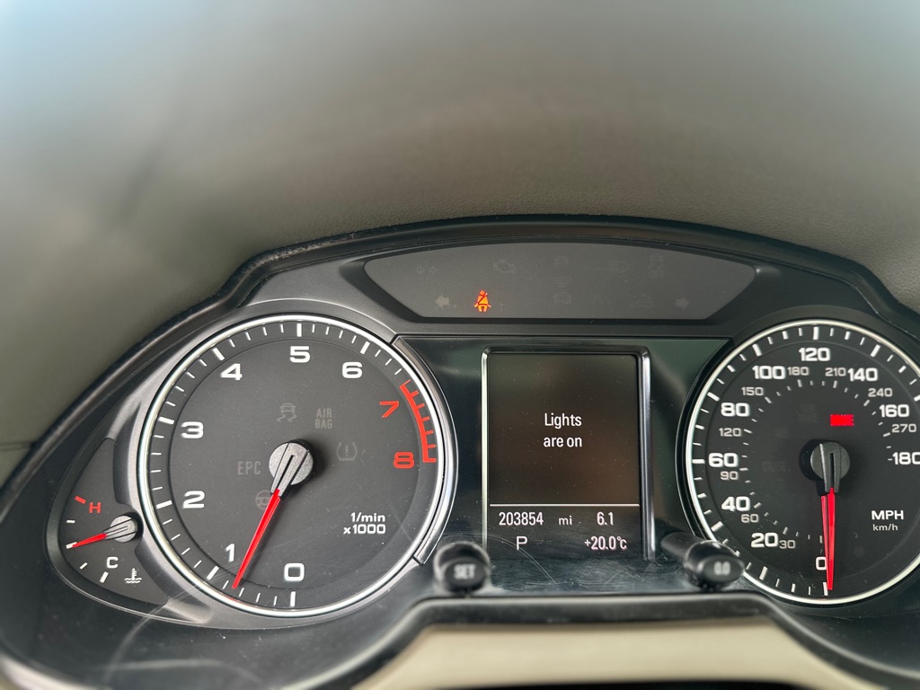 Photo 17 of this AUDI Q5