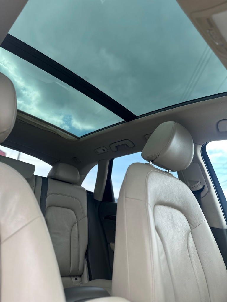 Photo 31 of this AUDI Q5