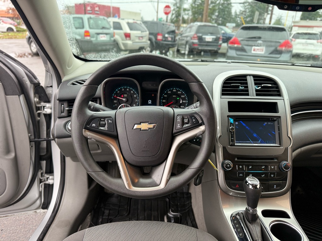 Photo 15 of this CHEVROLET MALIBU