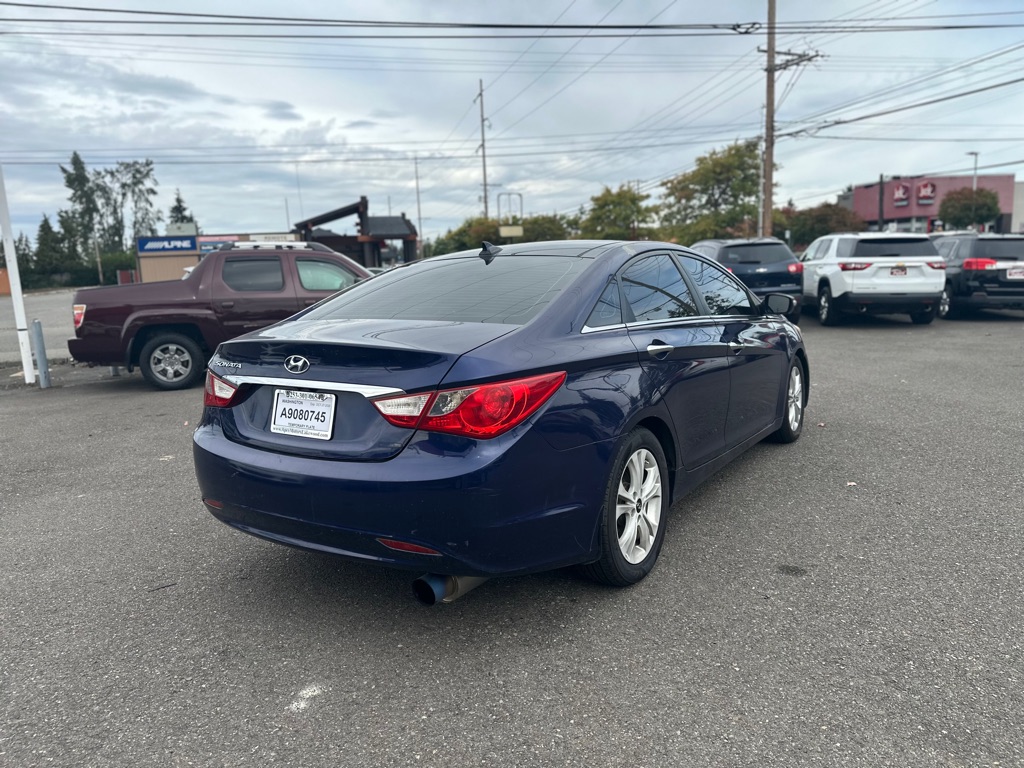 Photo 32 of this HYUNDAI SONATA